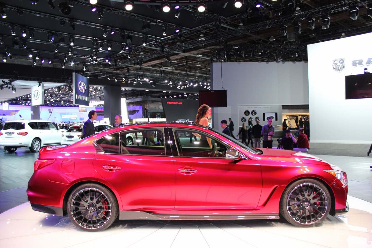 Infiniti q50 rouge