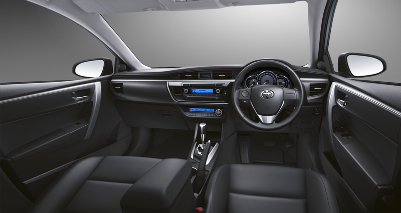 2014 Toyota Corolla Altis ESport Thailand dashboard