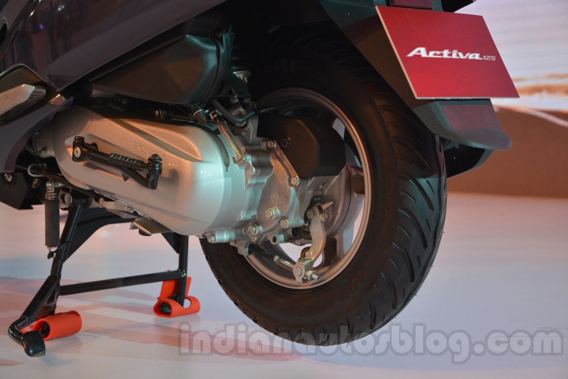 activa back tyre rate