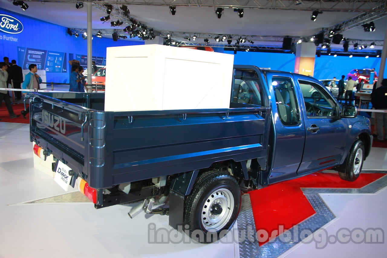 Isuzu DMAX Space Cab cargo bay at Auto Expo 2014