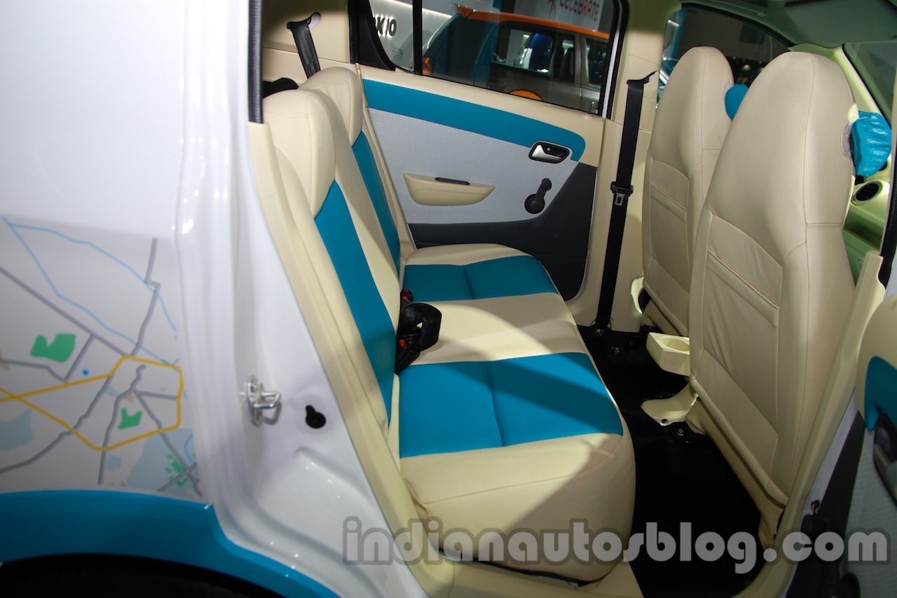 Maruti Alto 800 Browzer rear seat