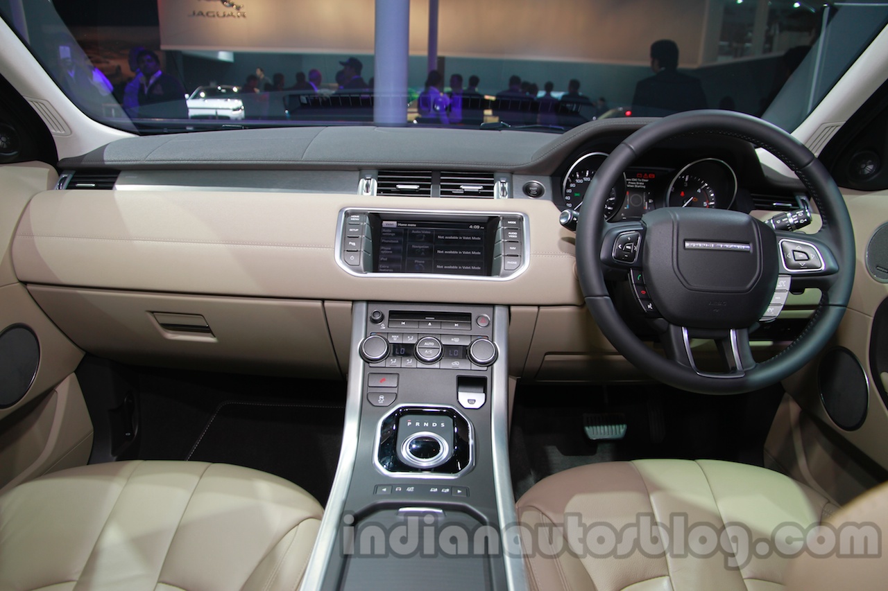 https://img.indianautosblog.com/2014/02/Range-Rover-Evoque-9-speed-dashboard-at-Auto-Expo-2014.jpg