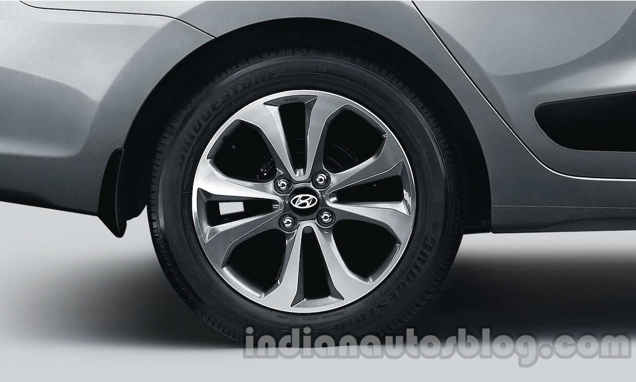 Hyundai Xcent 15 Inch Diamond Cut Alloys official image