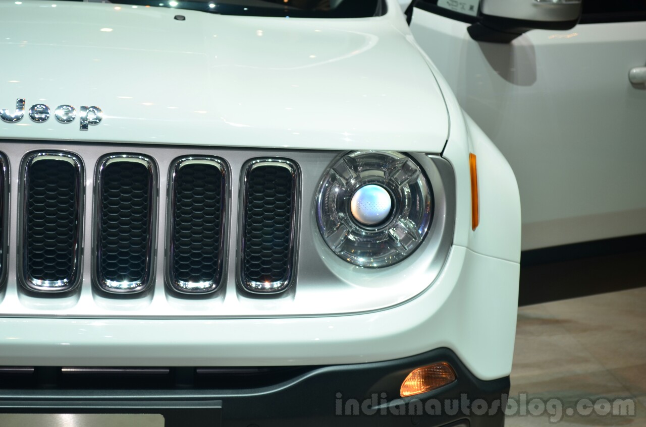 Jeep Renegade projector headlamp at Geneva Motor Show
