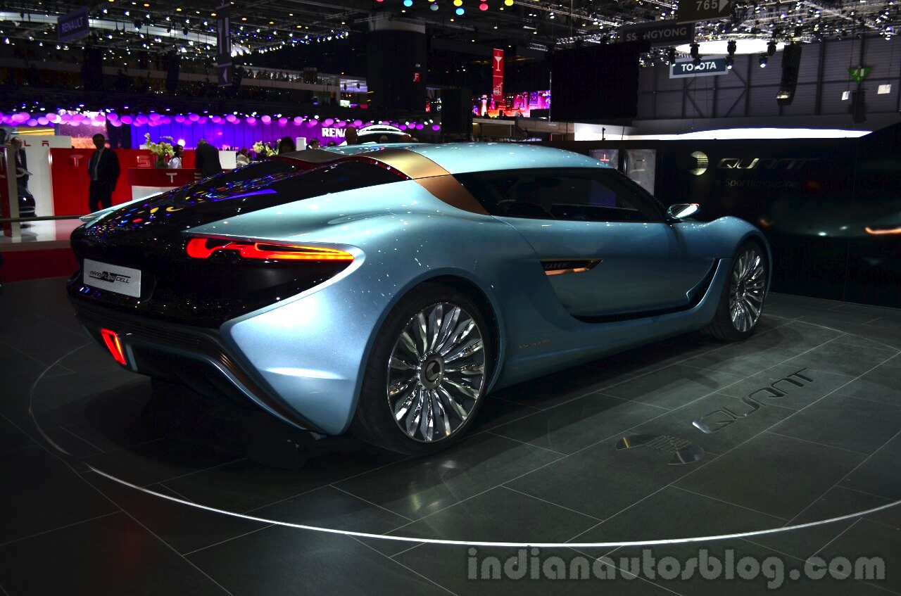 NanoFLOWCELL Quant-e Sportlimousine rear three quarters