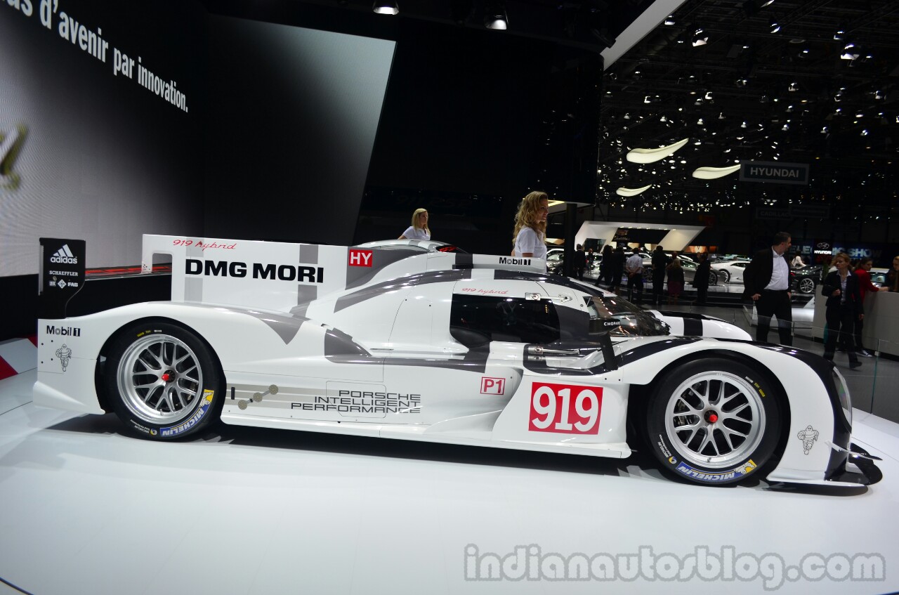 Porsche 919 Hybrid side - Geneva Live