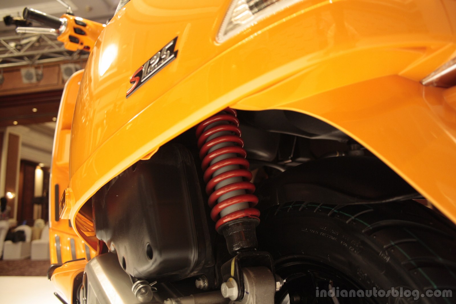 Vespa S rear suspension