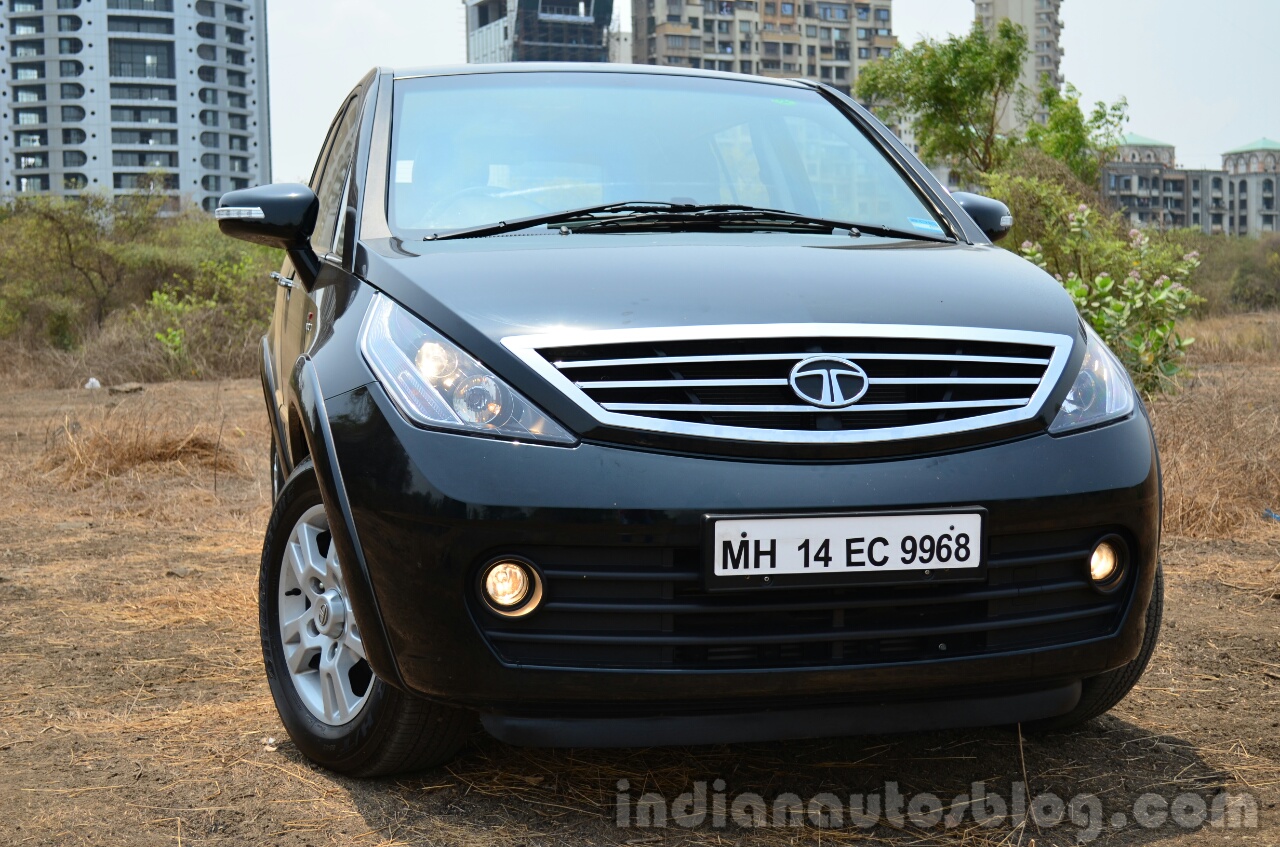 2014 Tata Aria Review front with headlamps on