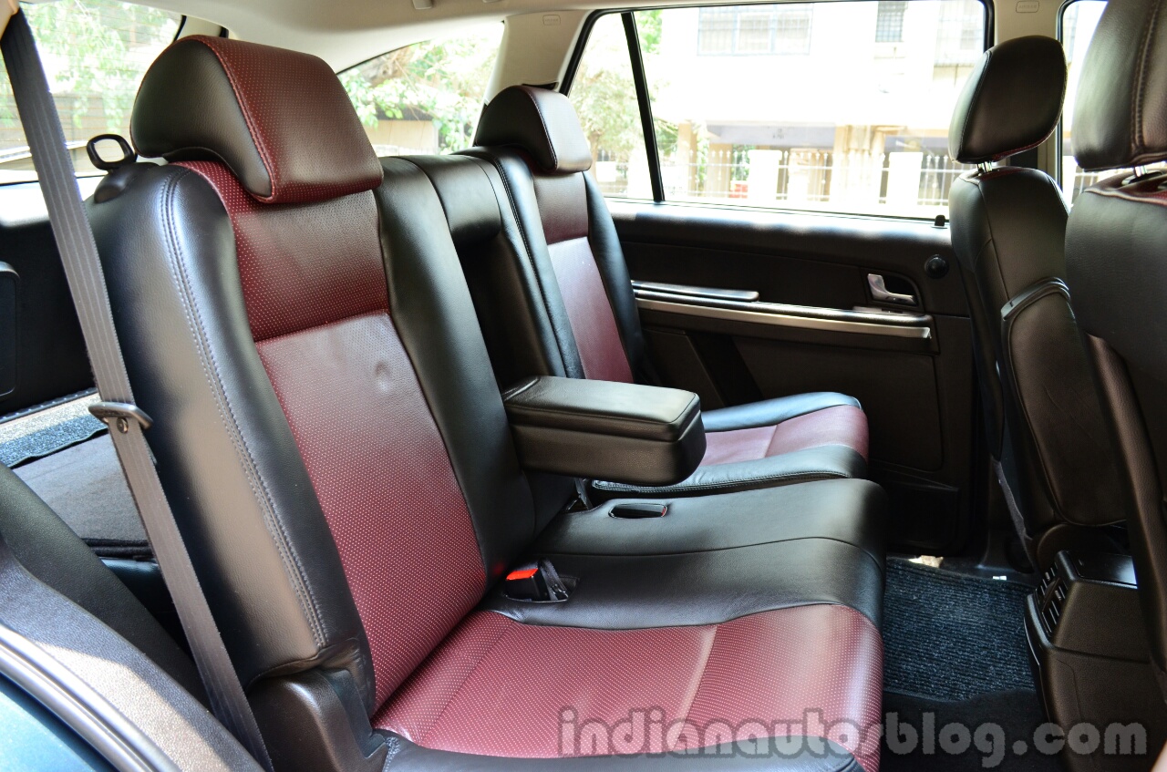 2014 Tata Aria Review second row