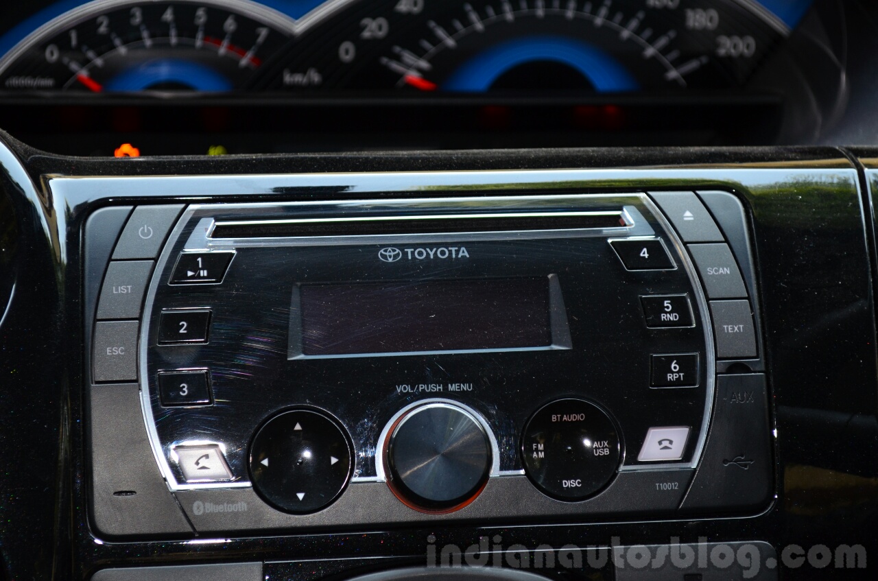 Toyota Etios Cross Review music system