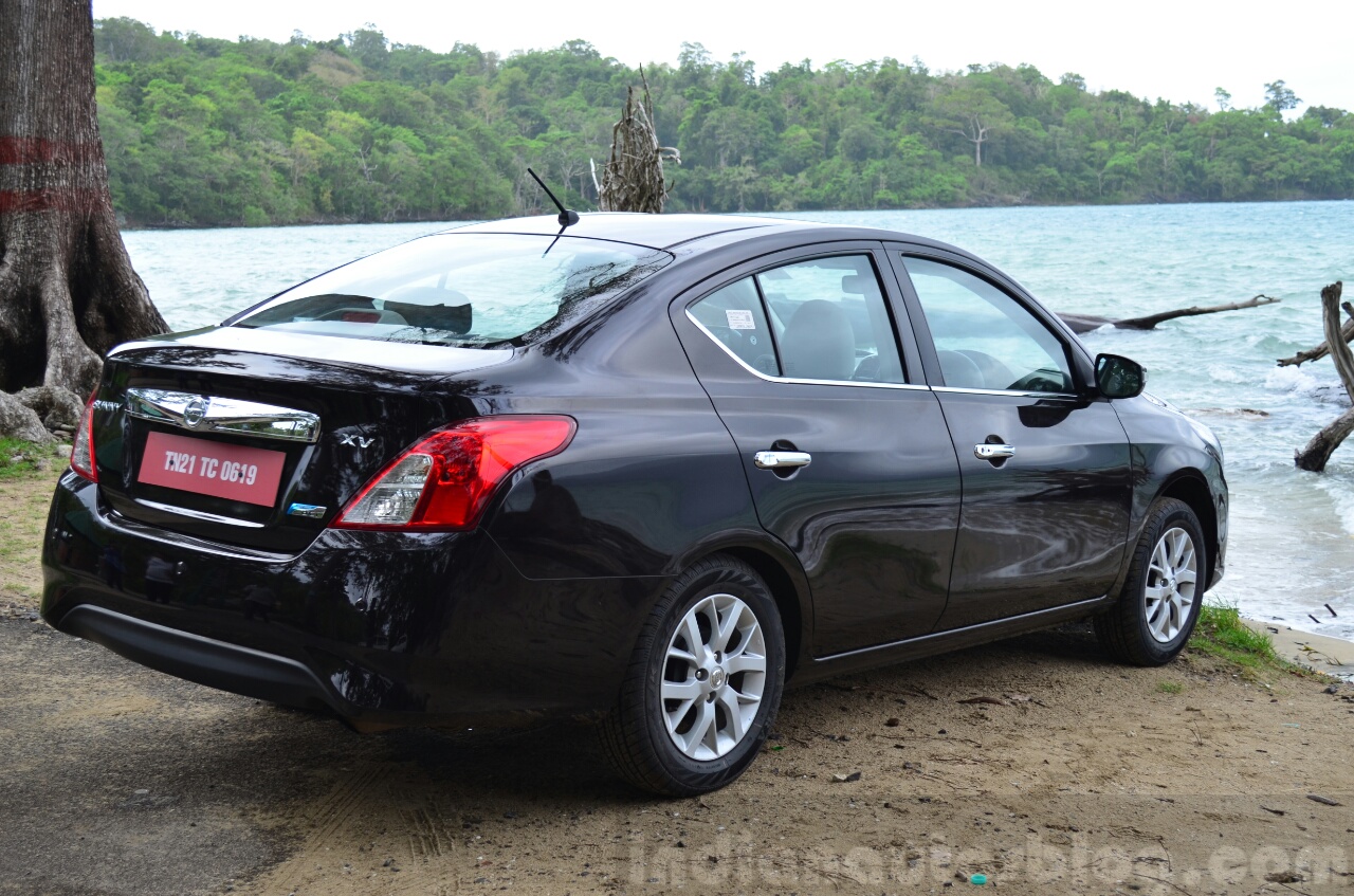 nissan sunny black car