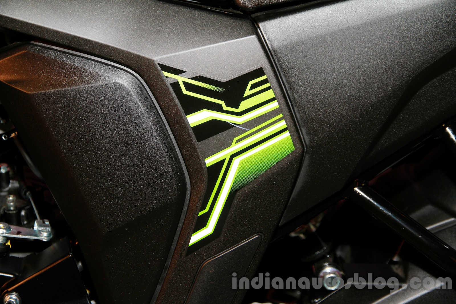 yamaha fz side panel