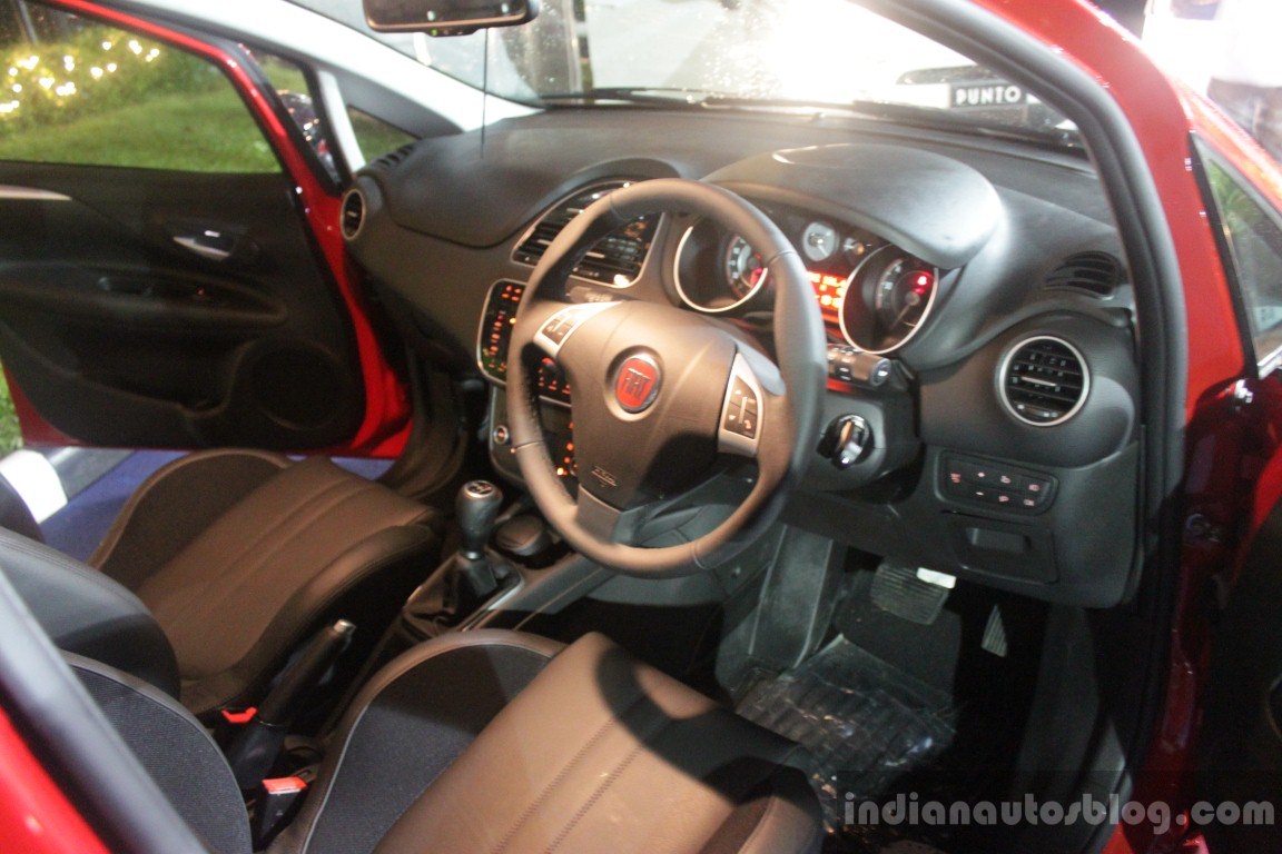 2014 Fiat Punto Indonesia steering wheel