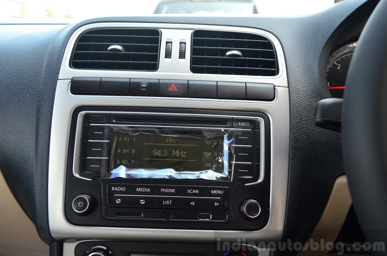 2014 VW Polo facelift first drive music system
