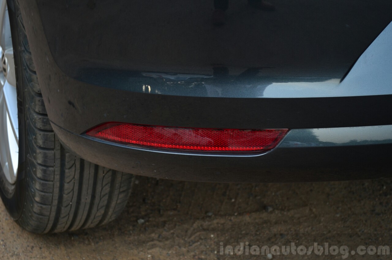 2014 VW Polo facelift first drive reflector rear