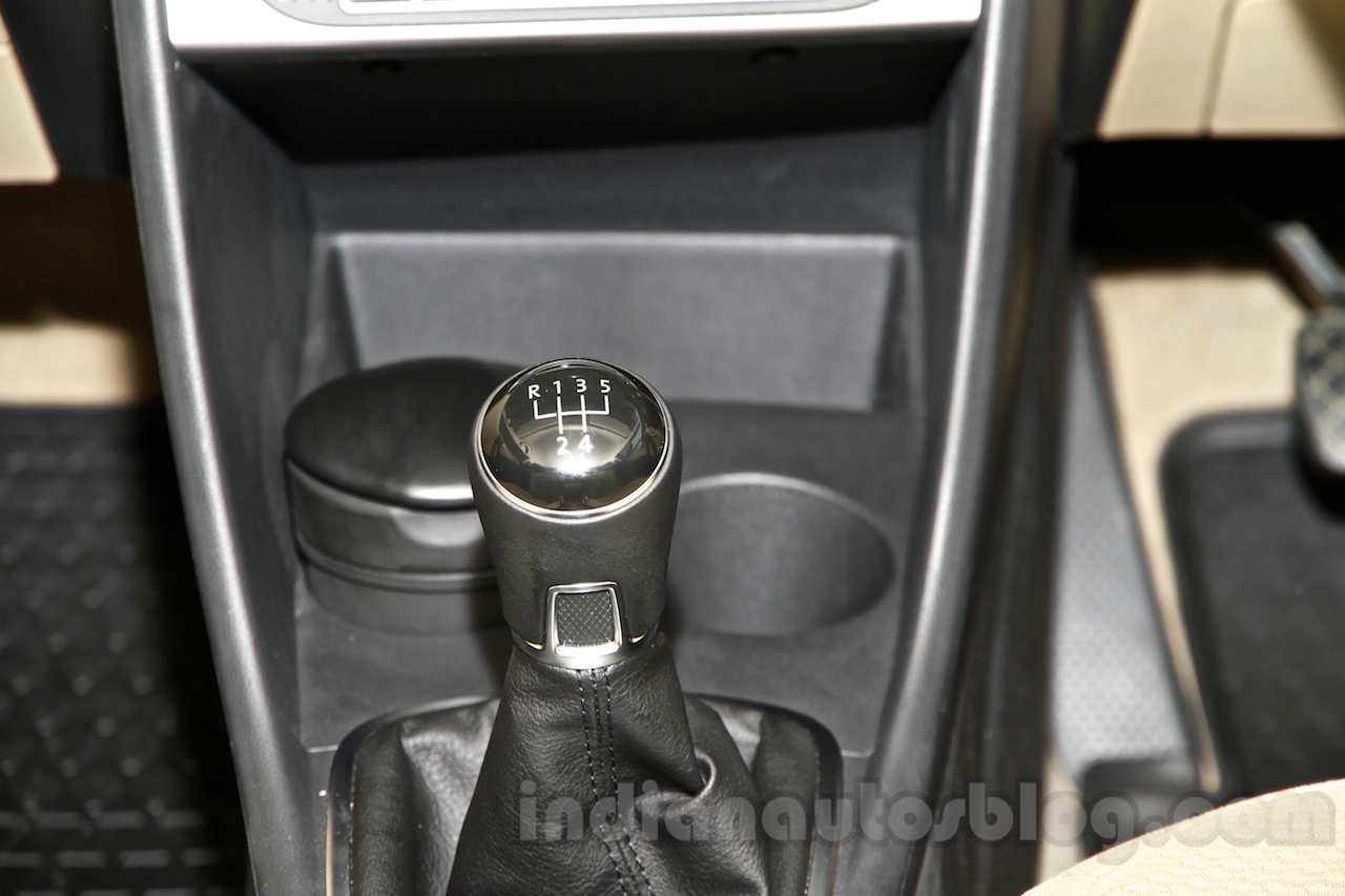 2014 VW Polo facelift gear knob launch