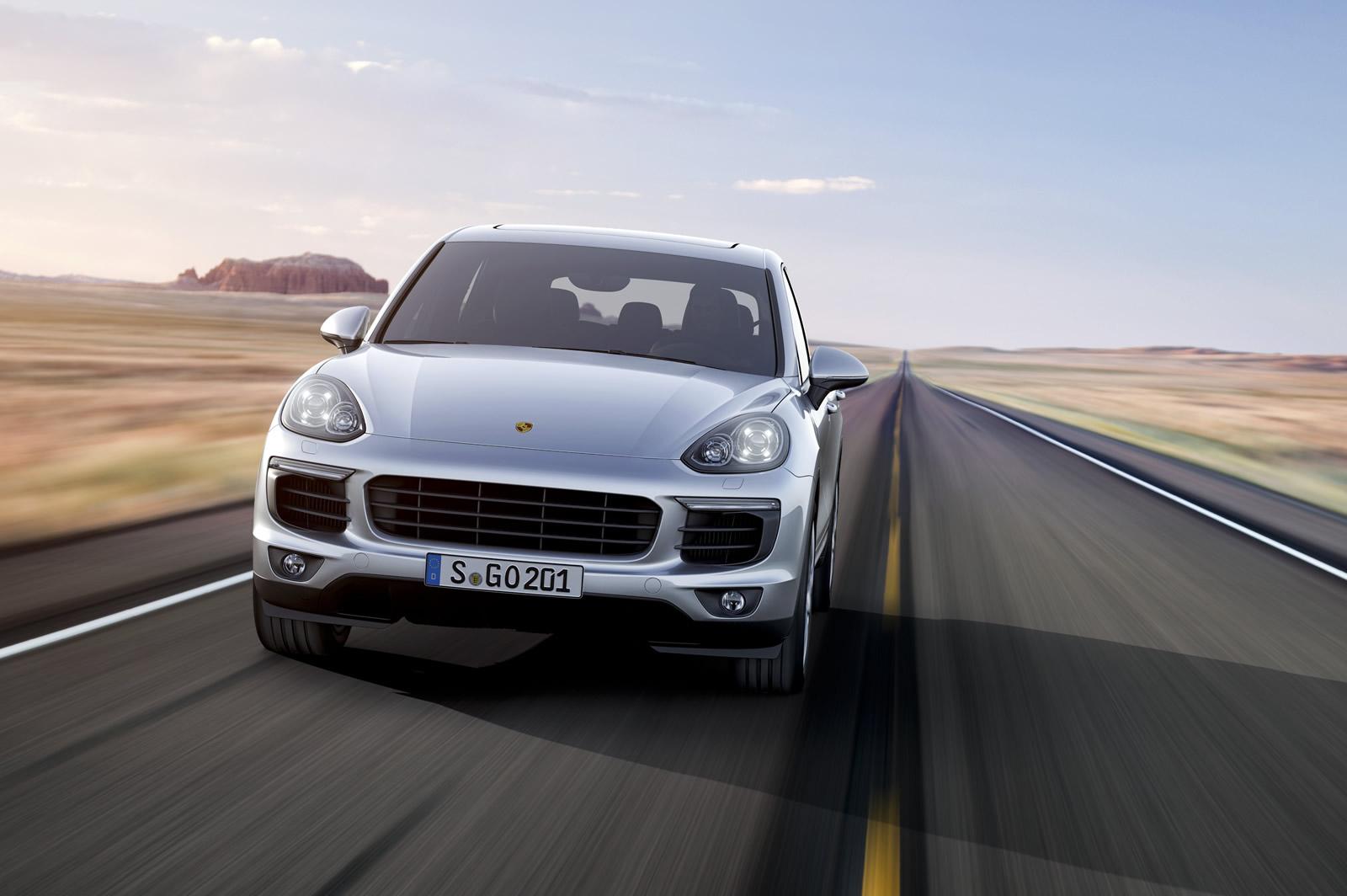 2015 Porsche Cayenne facelift press shots front