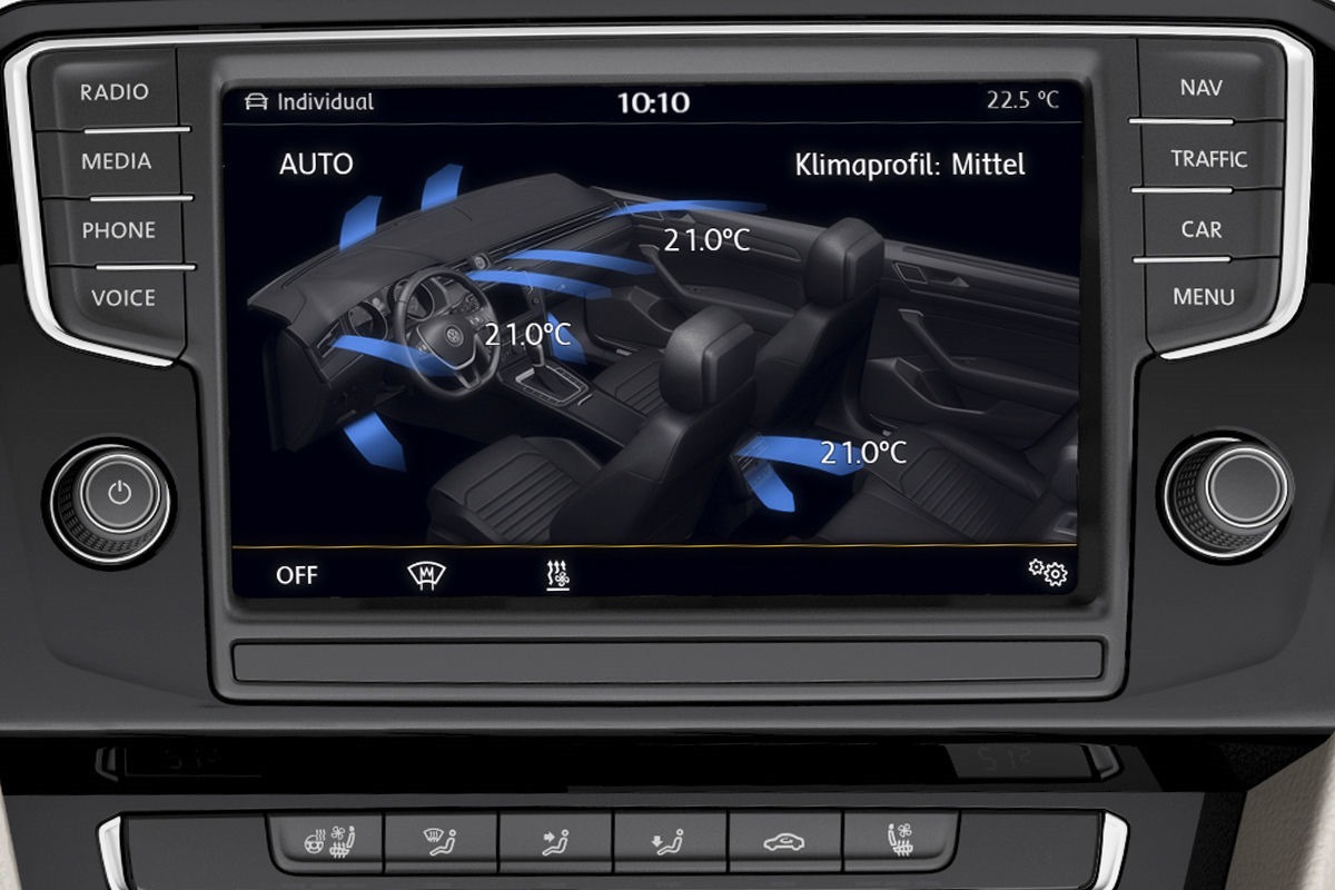 2015 VW Passat press image centre console display