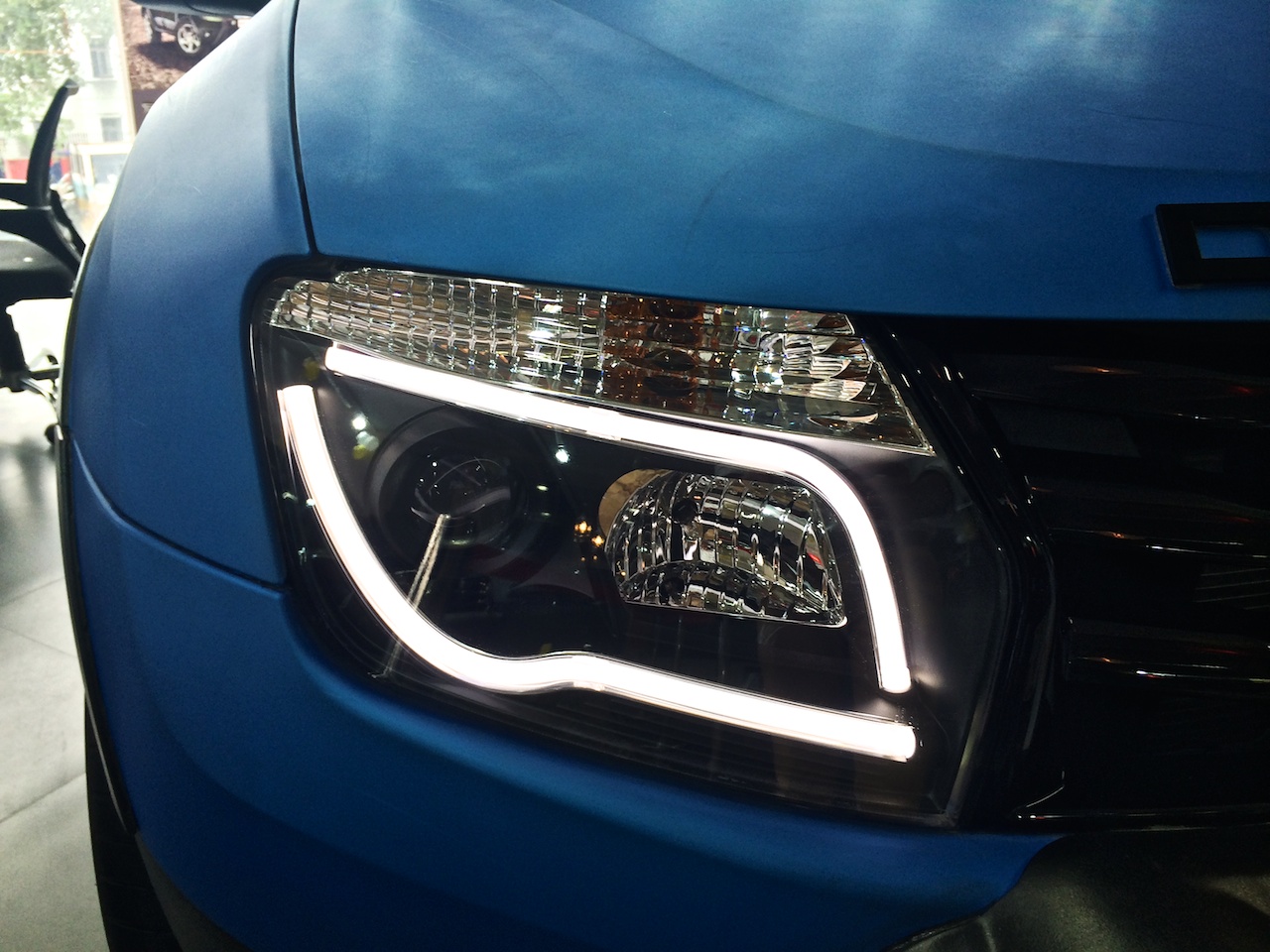 Customized Reanult Duster Headlamp
