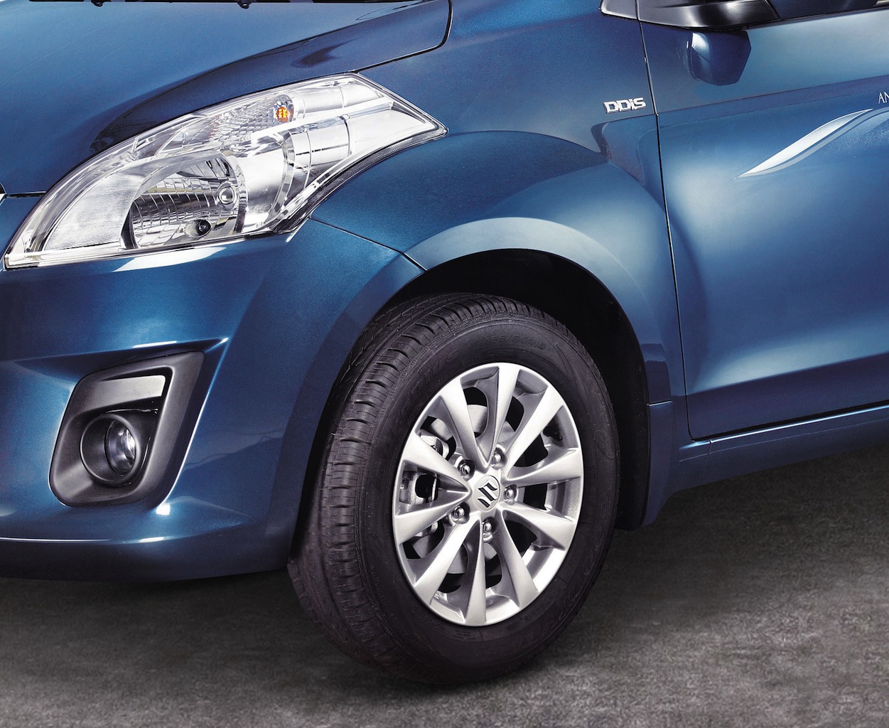 Maruti Ertiga Limited Edition press shots alloy wheel