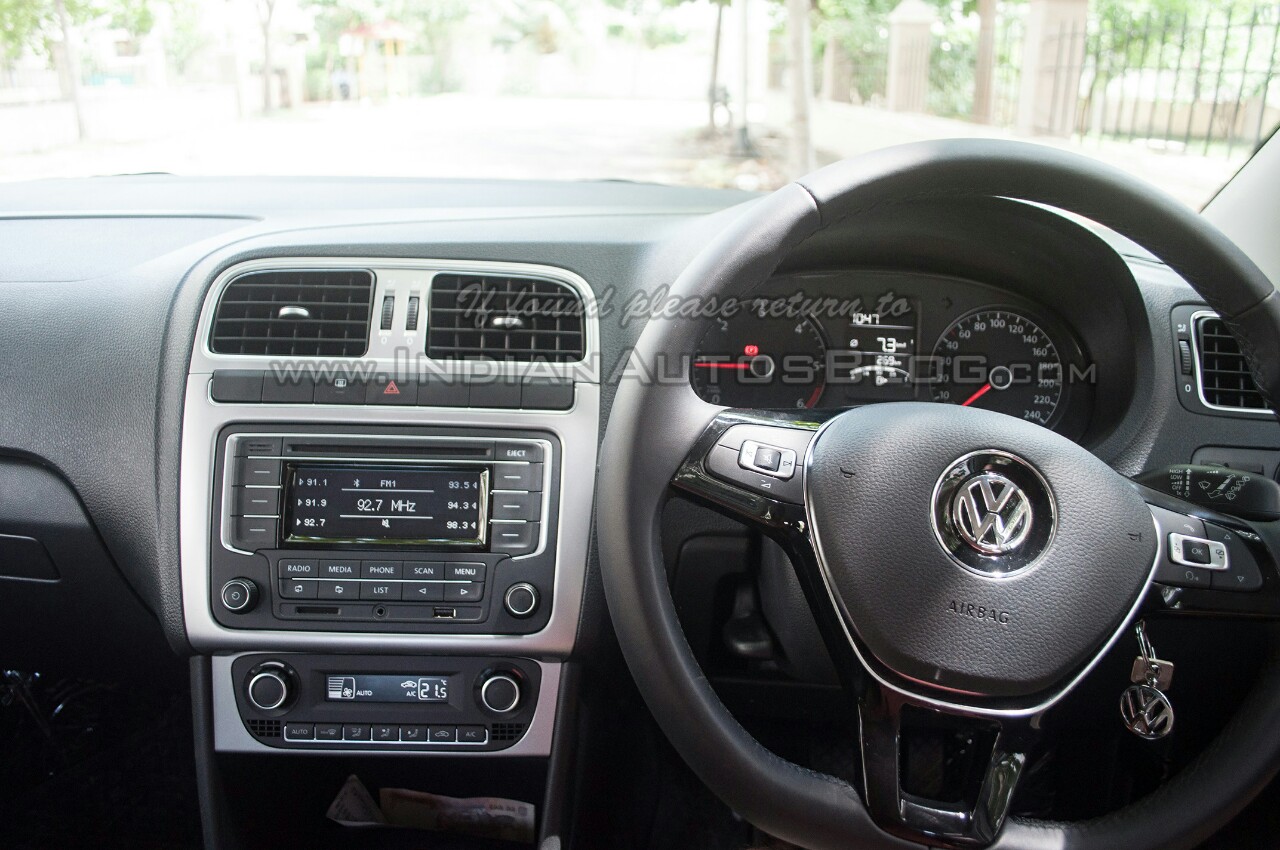 2014 VW Cross Polo facelift IAB center console