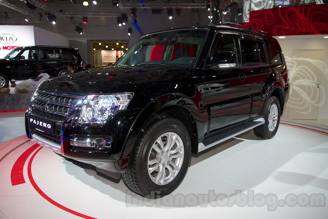 2015 Mitsubishi Pajero Facelift At The 2014 Moscow Motor Show Front Quarter 4365