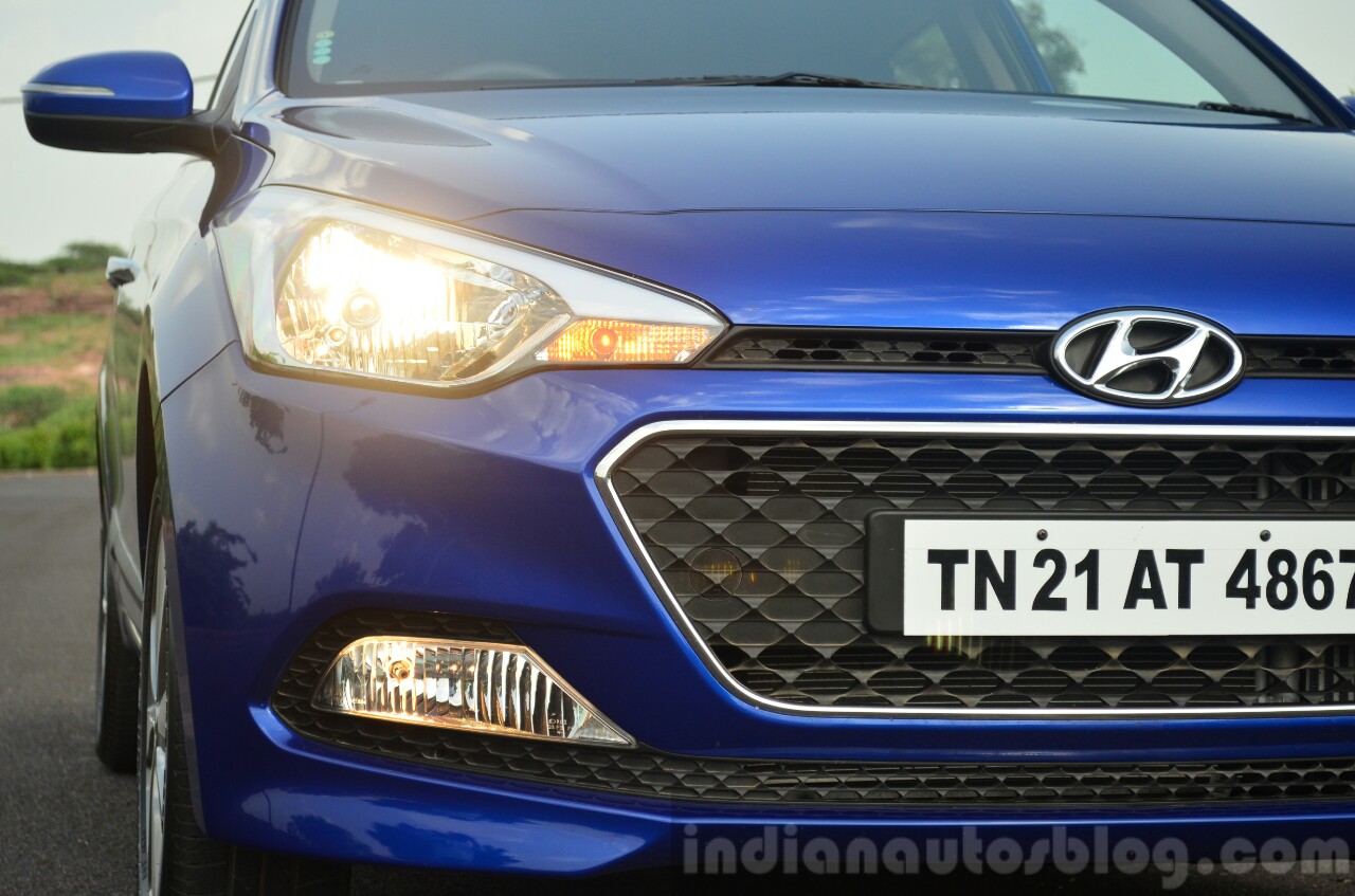 Hyundai Elite i20 Diesel Review headlight and foglight