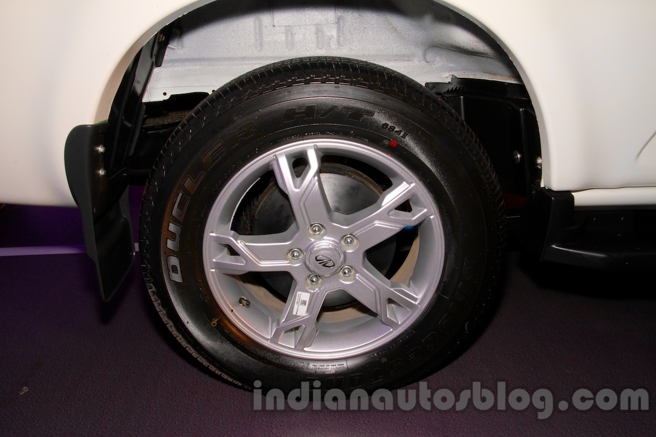 New Mahindra Scorpio alloy wheel Delhi launch