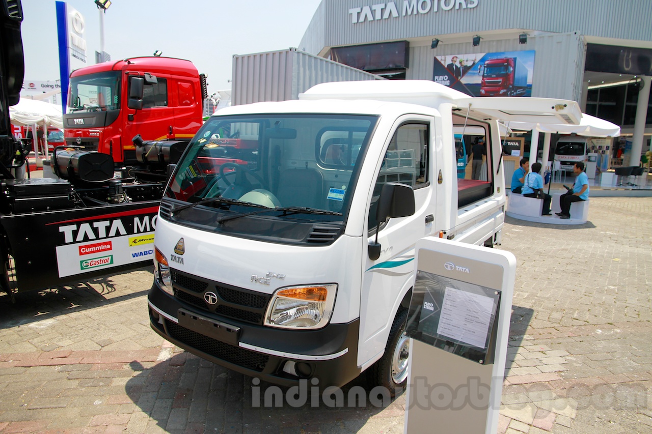 Tata Ace Ex2 Outdoor Van At The 2014 Indonesia International Motor Show 