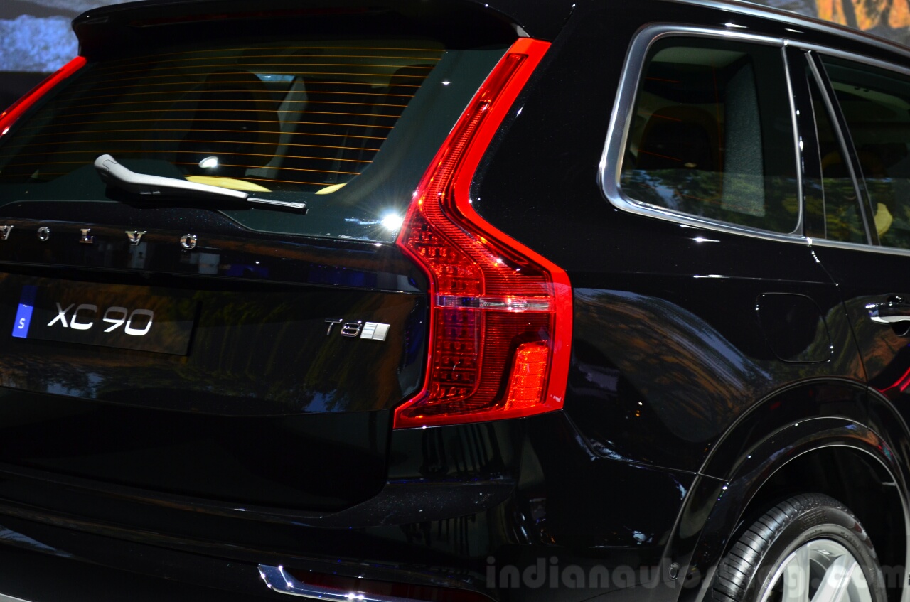 2015 Volvo XC90 taillights at the 2014 Paris Motor Show