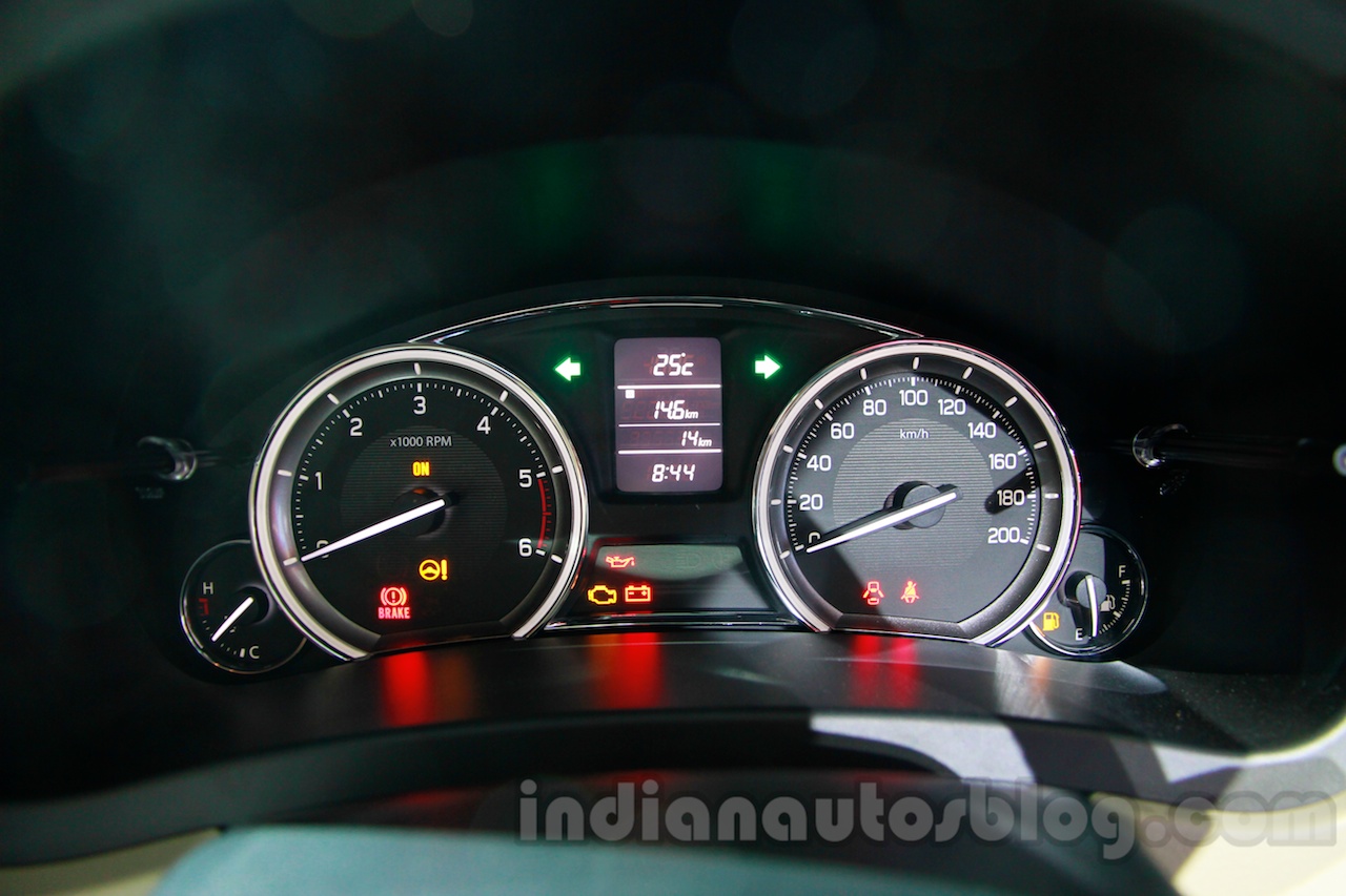 Maruti Ciaz instrument console