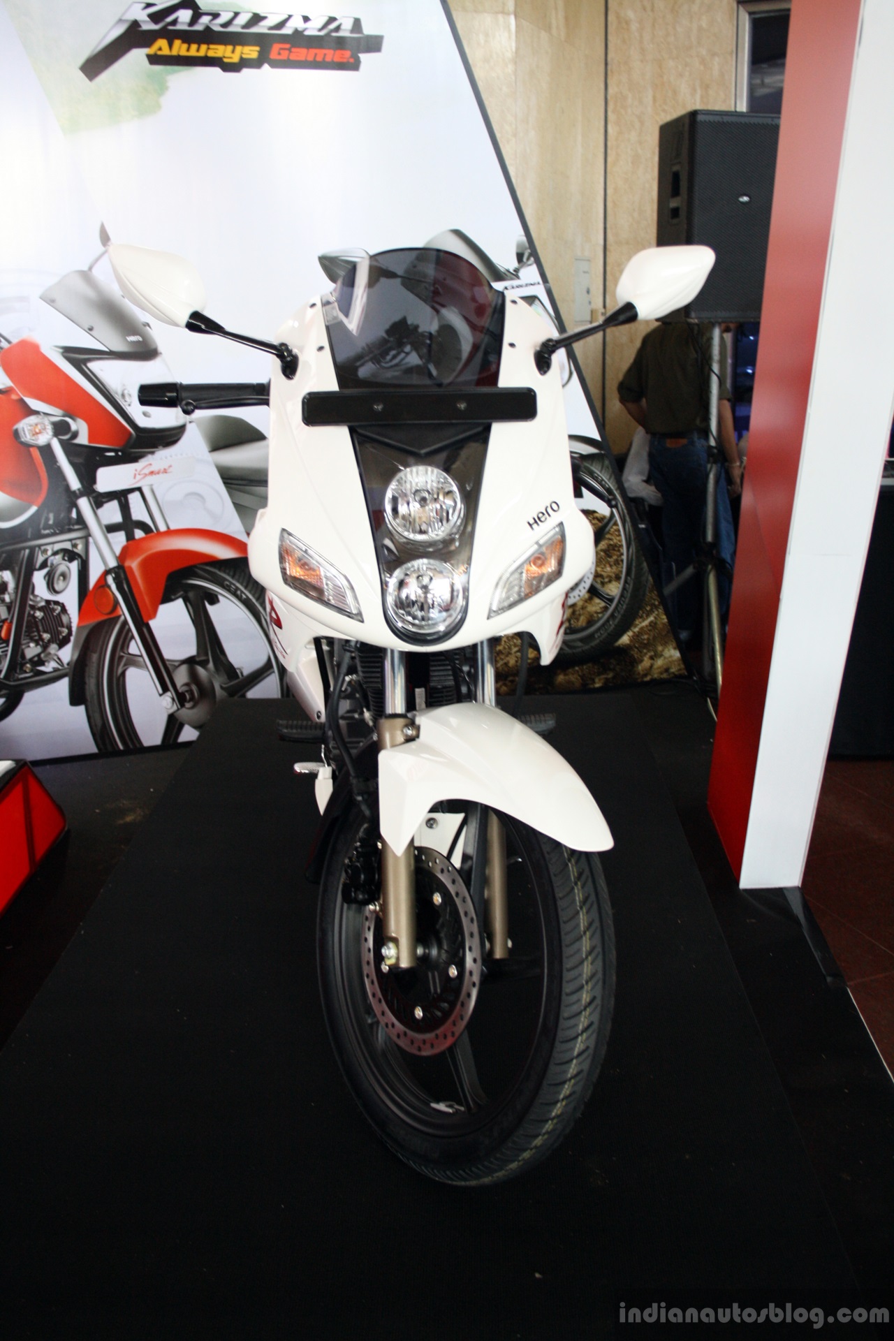 New Hero Karizma R front at the 2014 Colombo Motor Show 