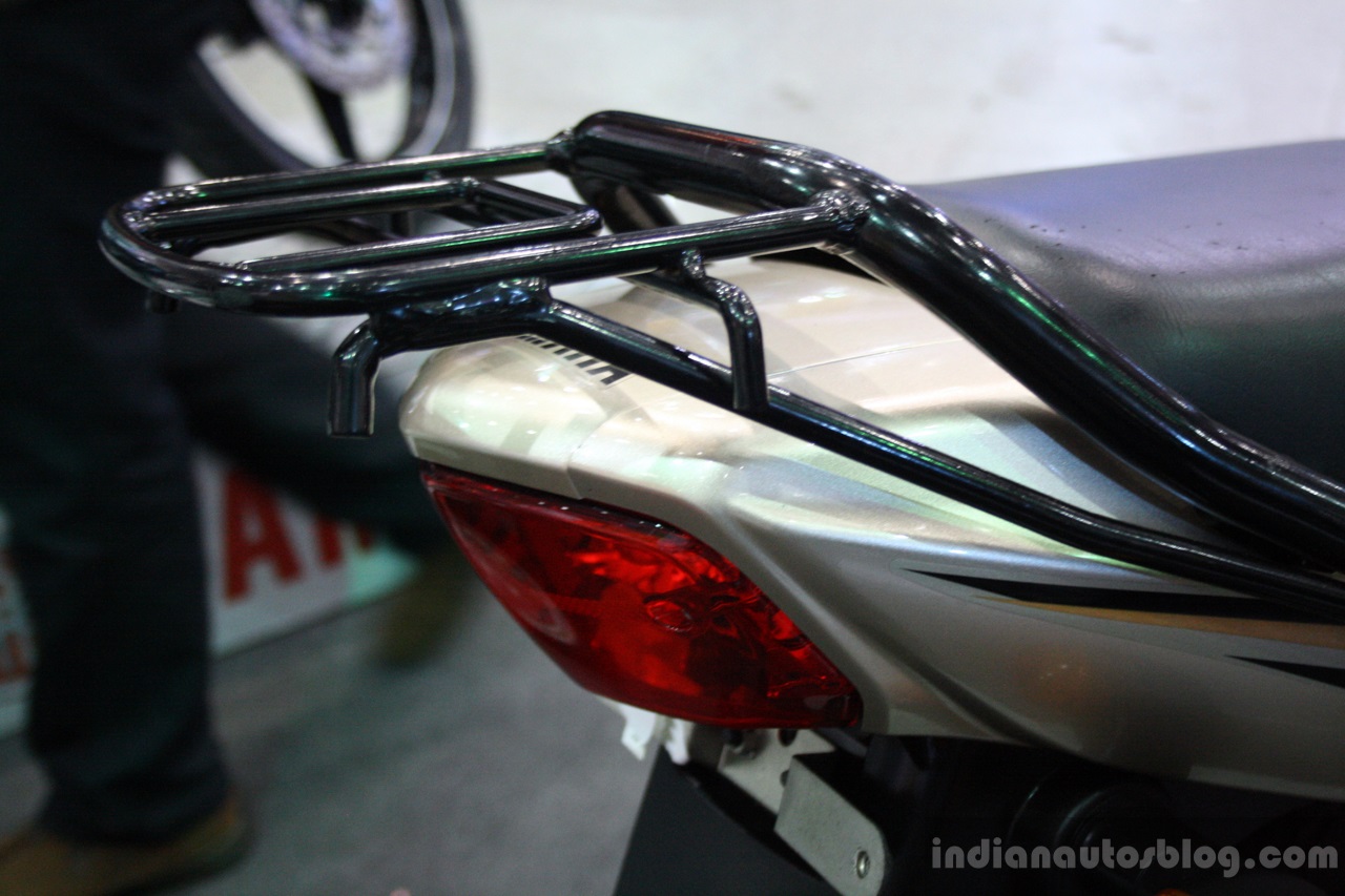 Yamaha YBR 110 grab rail at the 2014 Colombo Motor Show 