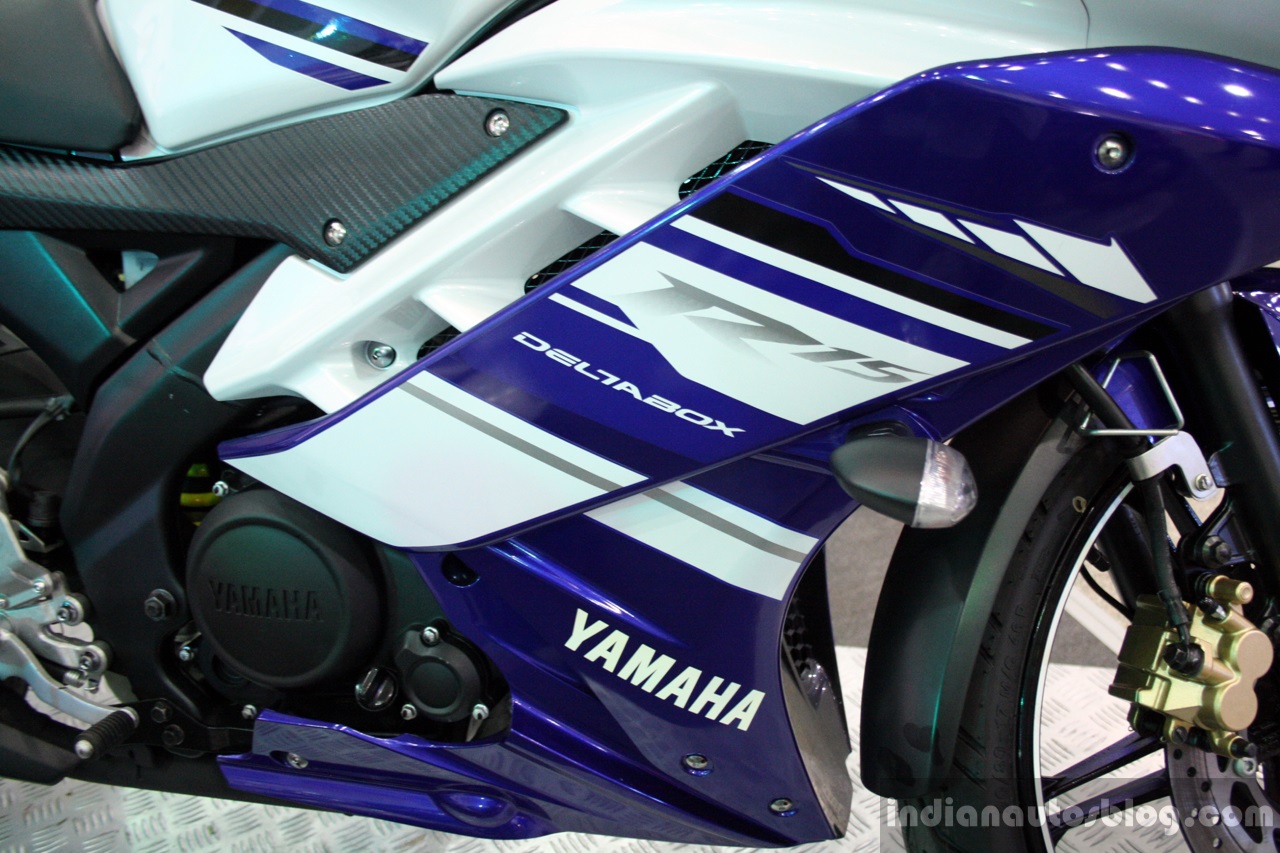  Yamaha  YZF  R15  fairing at the 2014  Colombo Motor  Show Sri 