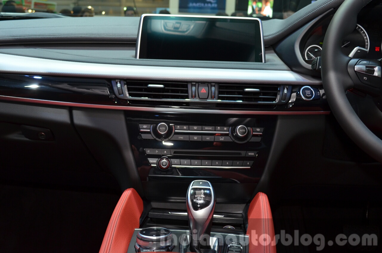 2015 BMW X6 centre console at the 2014 Thailand International Motor Expo