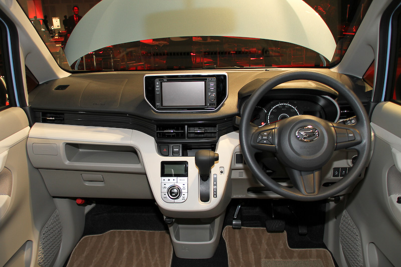 2015 Daihatsu Move interior