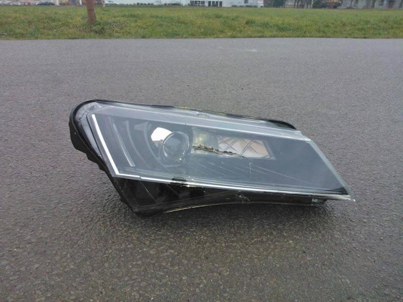 2016 Skoda Superb's headlight and taillight leaked