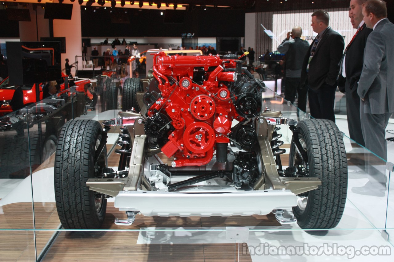 2016 Nissan Titan XD Cummins 5.0 V8 engine at the 2015 