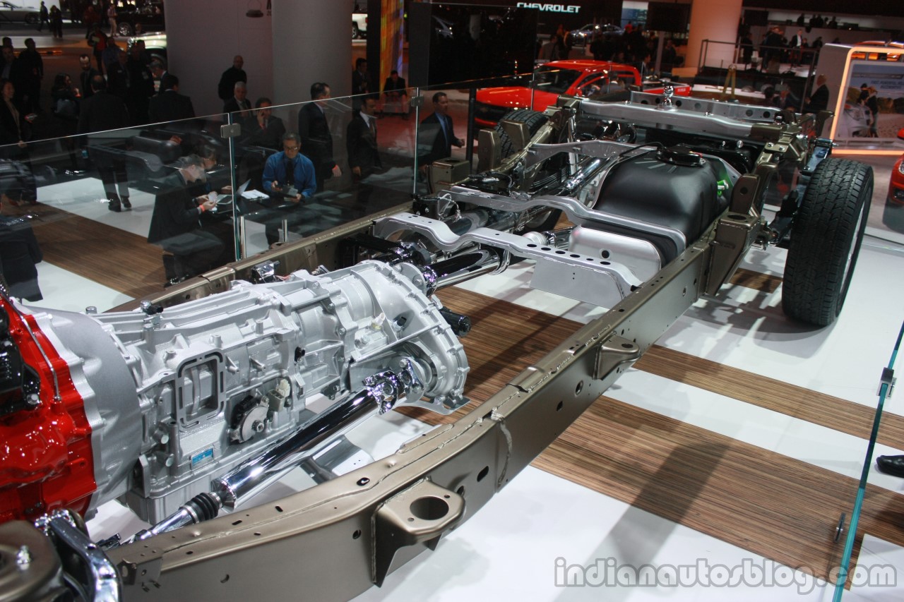 2016 Nissan Titan XD chassis at the 2015 Detroit Auto Show