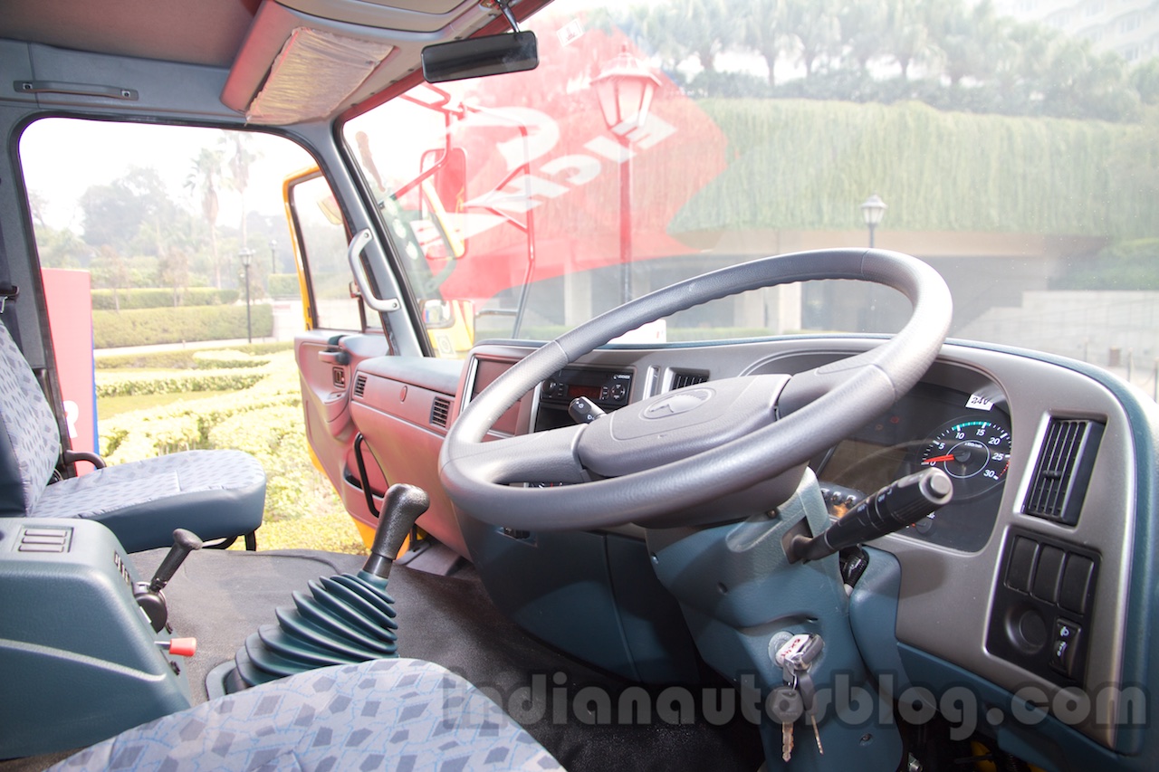 Eicher Pro 6025T steering