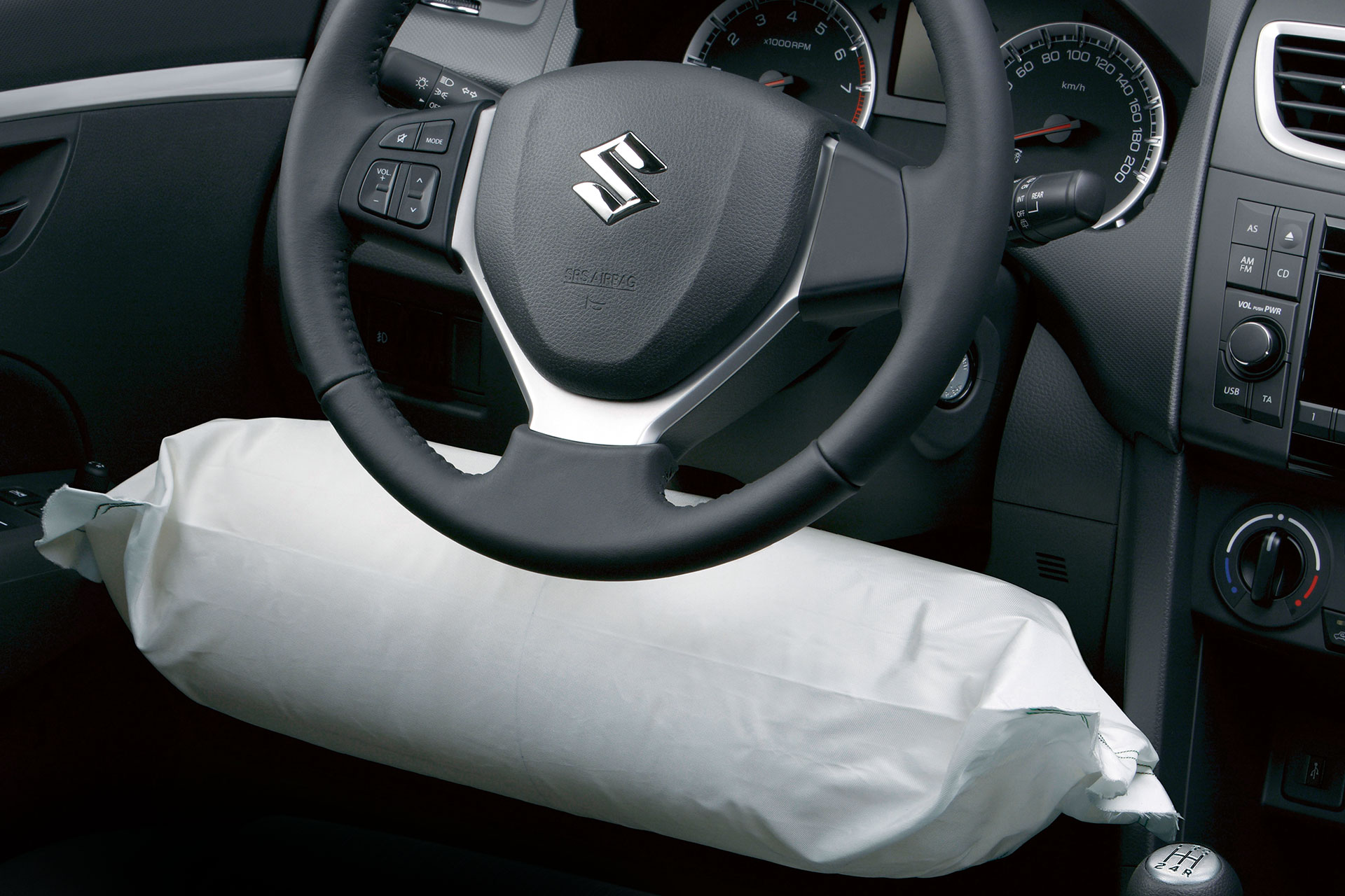 Suzuki Swift X-TRA front driver knee airbag interior Germany