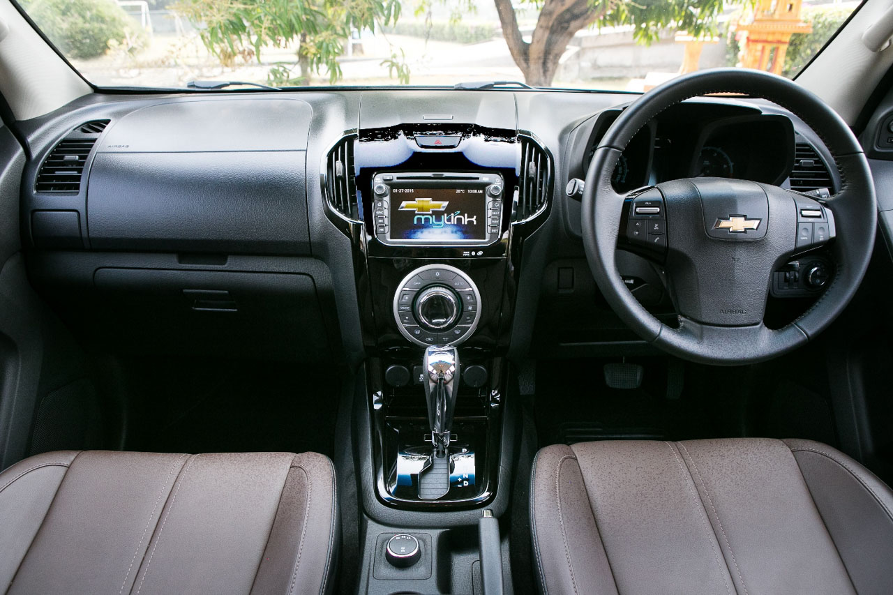2015 Chevrolet Trailblazer interior dashboard