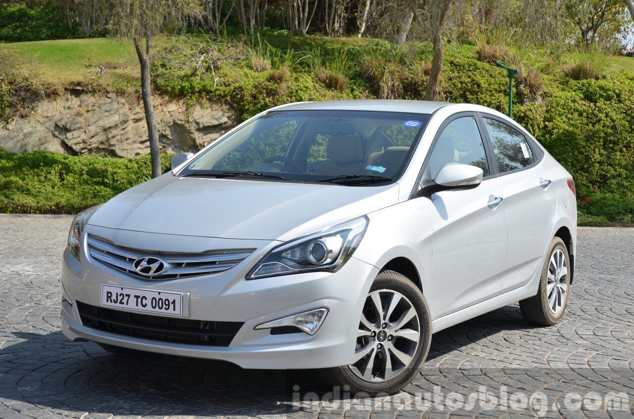 2015 Hyundai Verna diesel facelift front three quarter