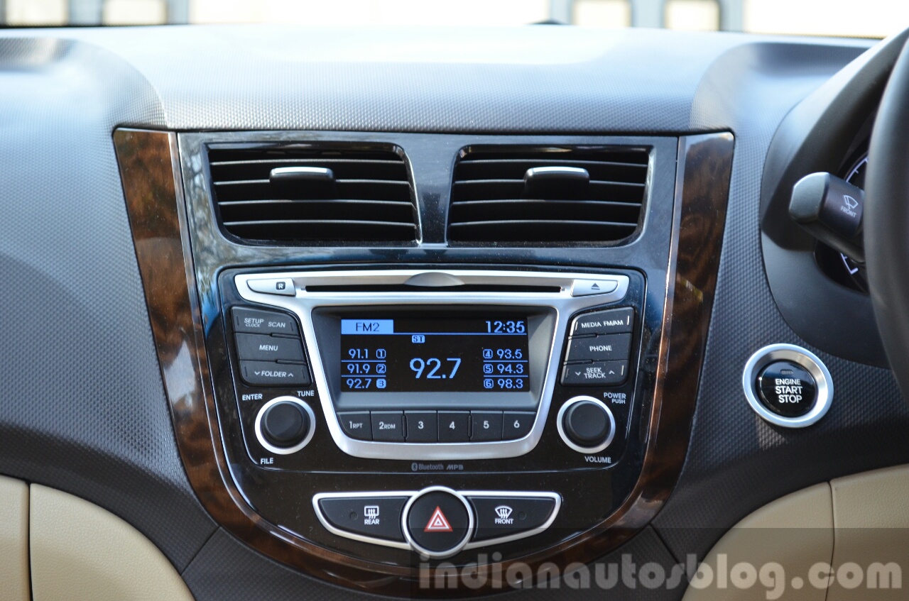 2015 Hyundai Verna diesel facelift music system