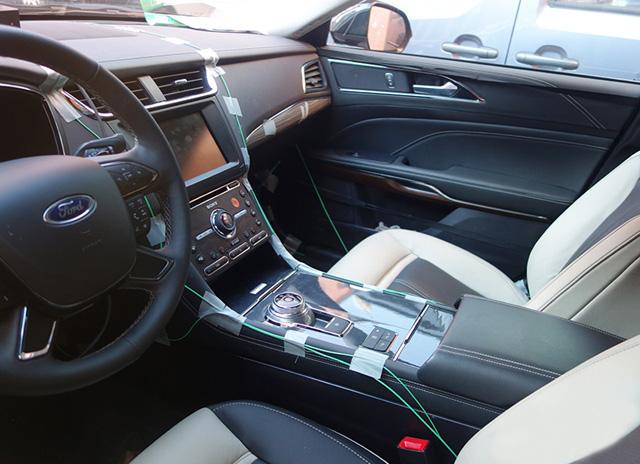 Ford Taurus 2022 Interior