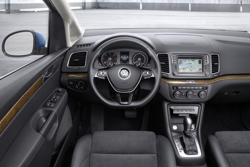 2015 Volkswagen Sharan facelift interior dashboard