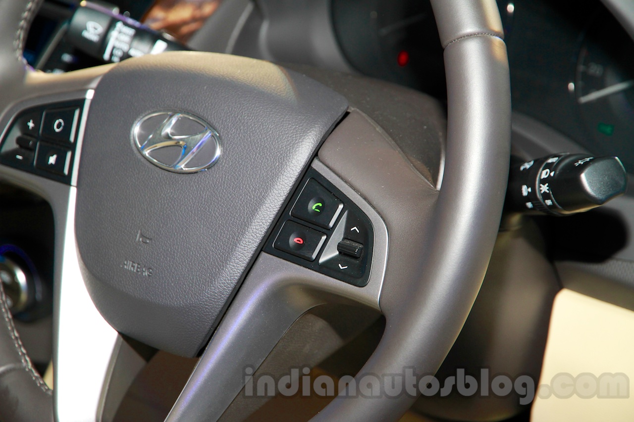 Hyundai Verna facelift steering buttons launch