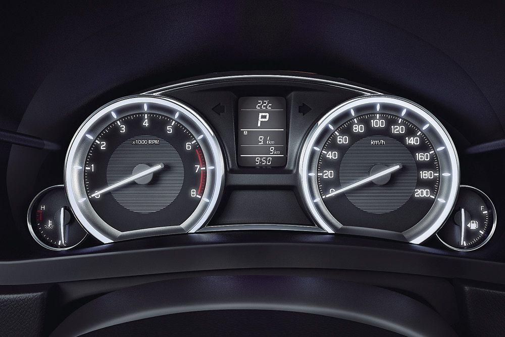 Suzuki Ciaz instrument cluster Mexico specification