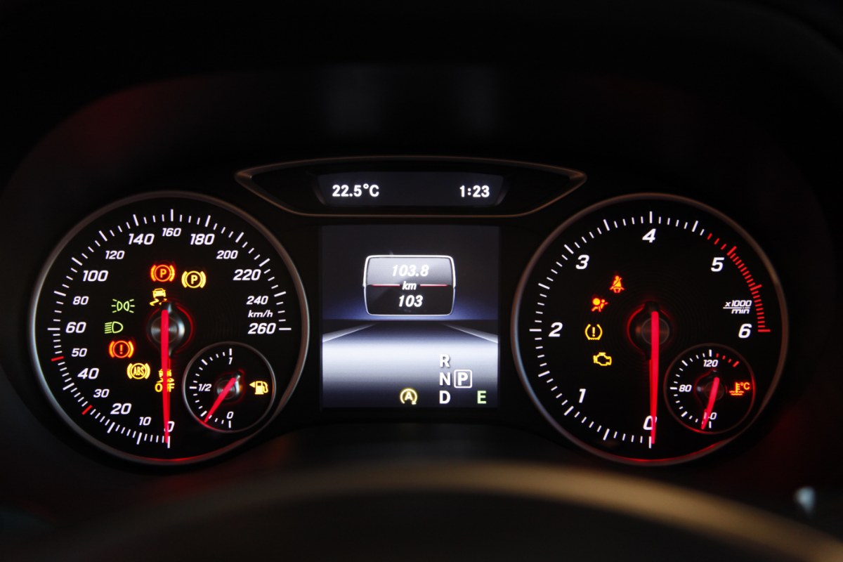 2015 Mercedes B Class facelift B200 CDI cluster