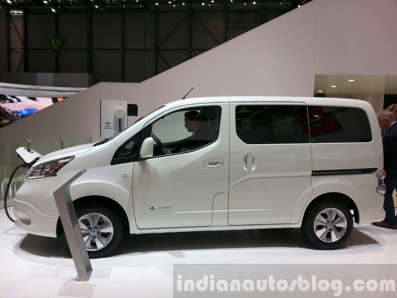 2015 Nissan e-NV200 7 seater side at the 2015 Geneva Motor Show